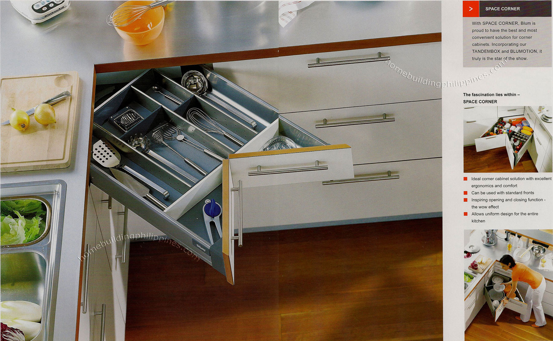 Space Corner for Corner Cabinets in the Kitchen